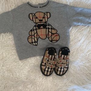 BURBERRY SET SHIRT AND SNEAKERS 🤩